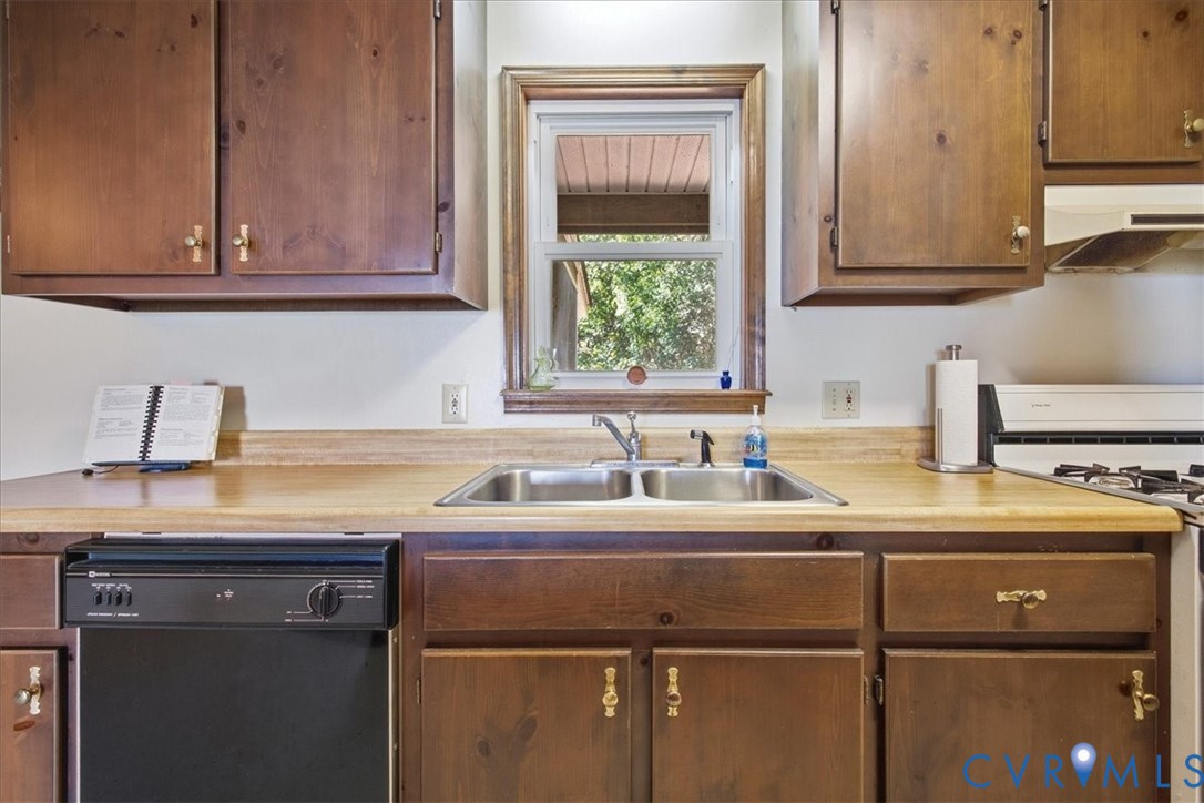 1563 Sunken Meadow Road Spring Grove, VA 23881 - Photo 20 of 46 Gallery Image 20