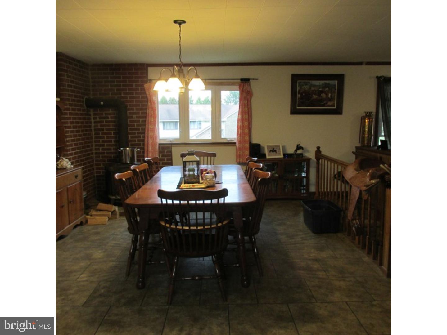 441 Stauffer Road Atglen, PA 19310 - Photo 7 of 25 Dining Room