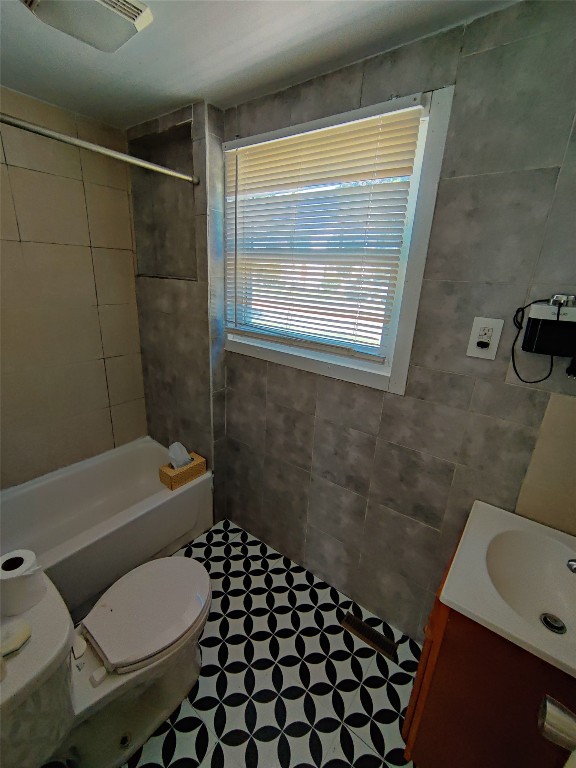 2004 Vestal Road Vestal, NY 13850 - Photo 12 of 19