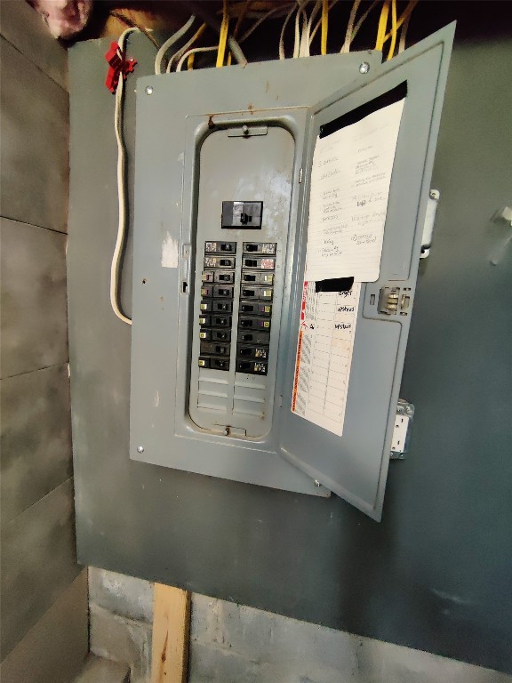 2004 Vestal Road Vestal, NY 13850 - Photo 16 of 19