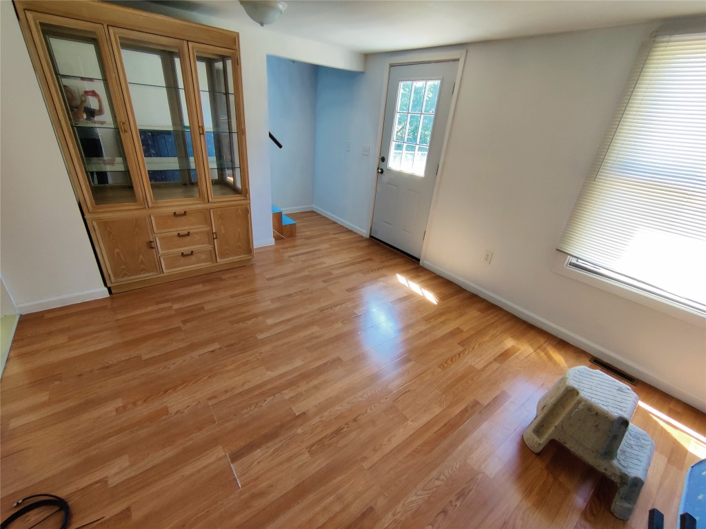 2004 Vestal Road Vestal, NY 13850 - Photo 6 of 19