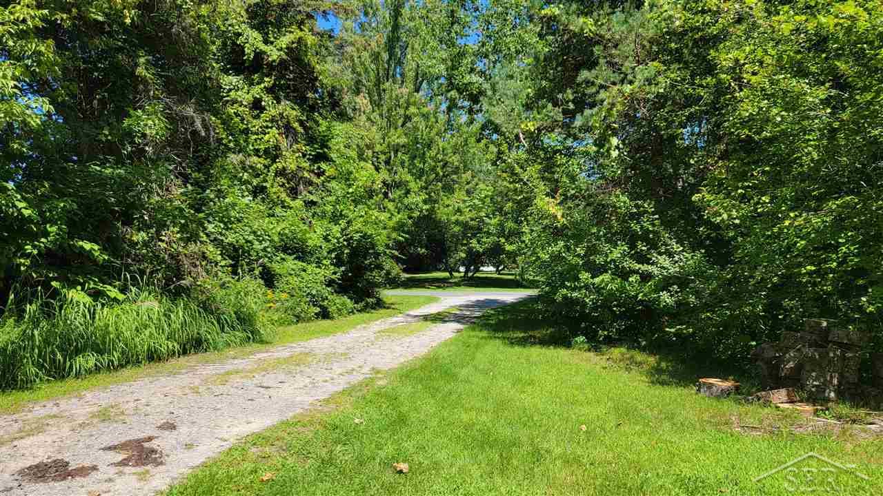 2962 East Bombay Road Midland, MI 48642 - Photo 2 of 29 Gallery Image 2