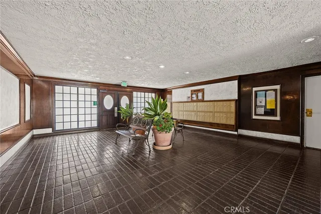 $519,000 | 360 South Euclid Avenue, Unit 219, Pasadena, CA 91101