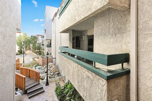 $519,000 | 360 South Euclid Avenue, Unit 219, Pasadena, CA 91101