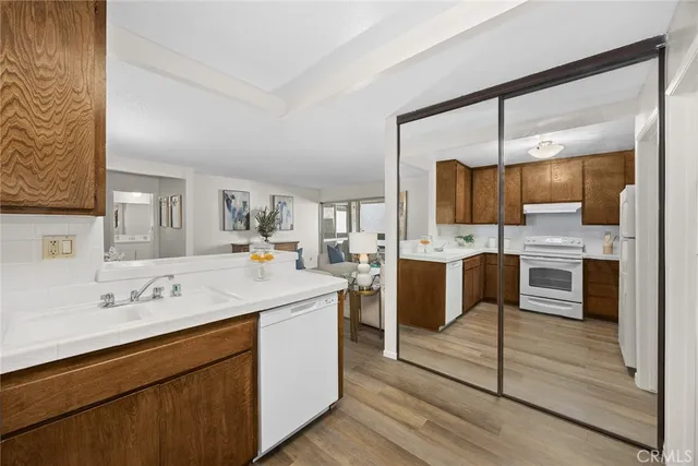 $519,000 | 360 South Euclid Avenue, Unit 219, Pasadena, CA 91101