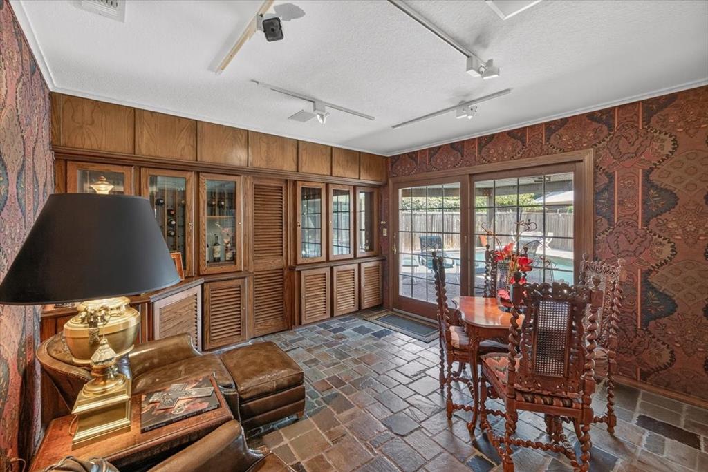 4204 Ledgeview Road Fort Worth, TX 76109 - Photo 29 of 37 Gallery Image 29