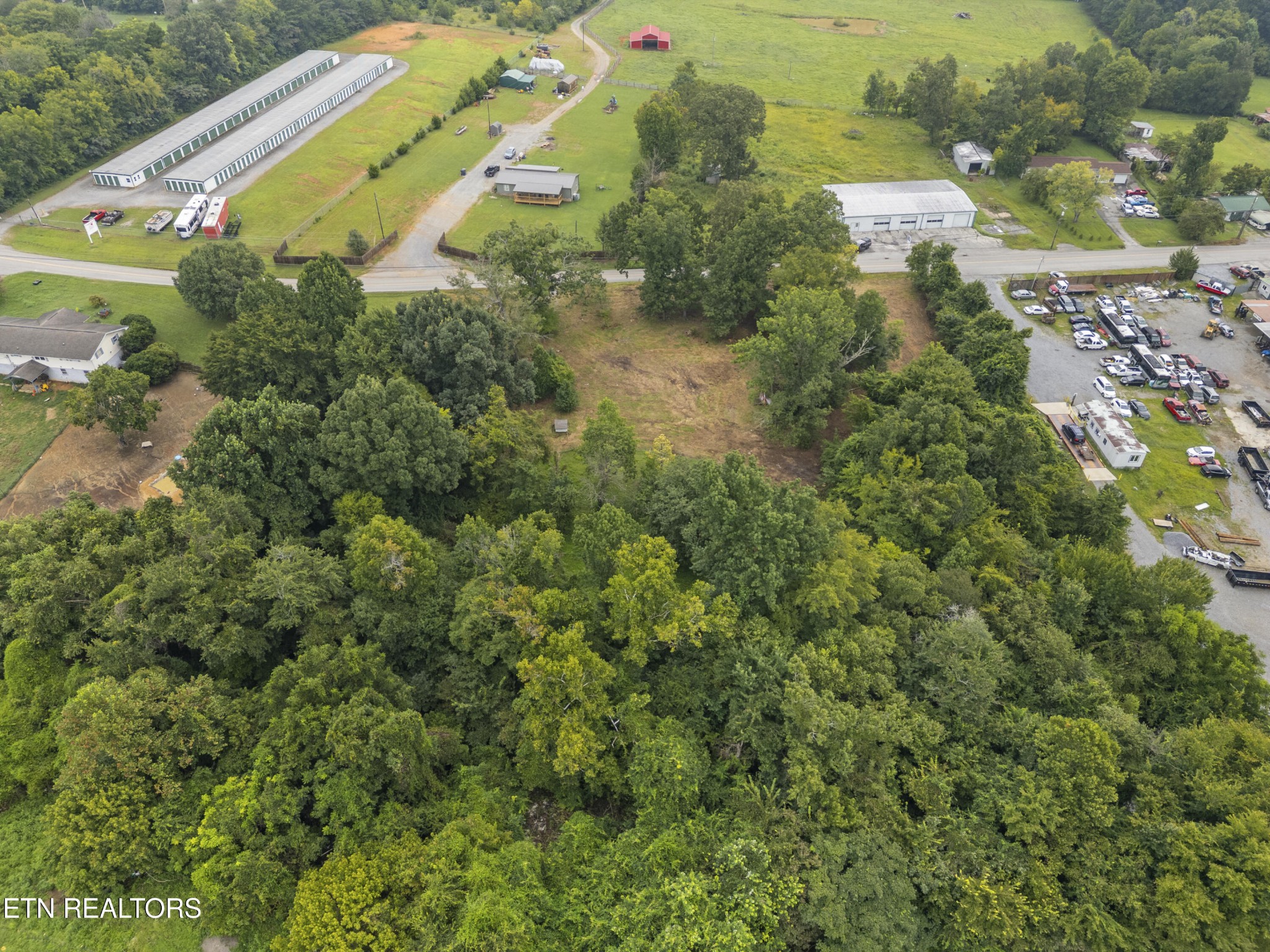 214 Doc Norton Road Maryville, TN 37804 - Photo 8 of 18 Gallery Image 8