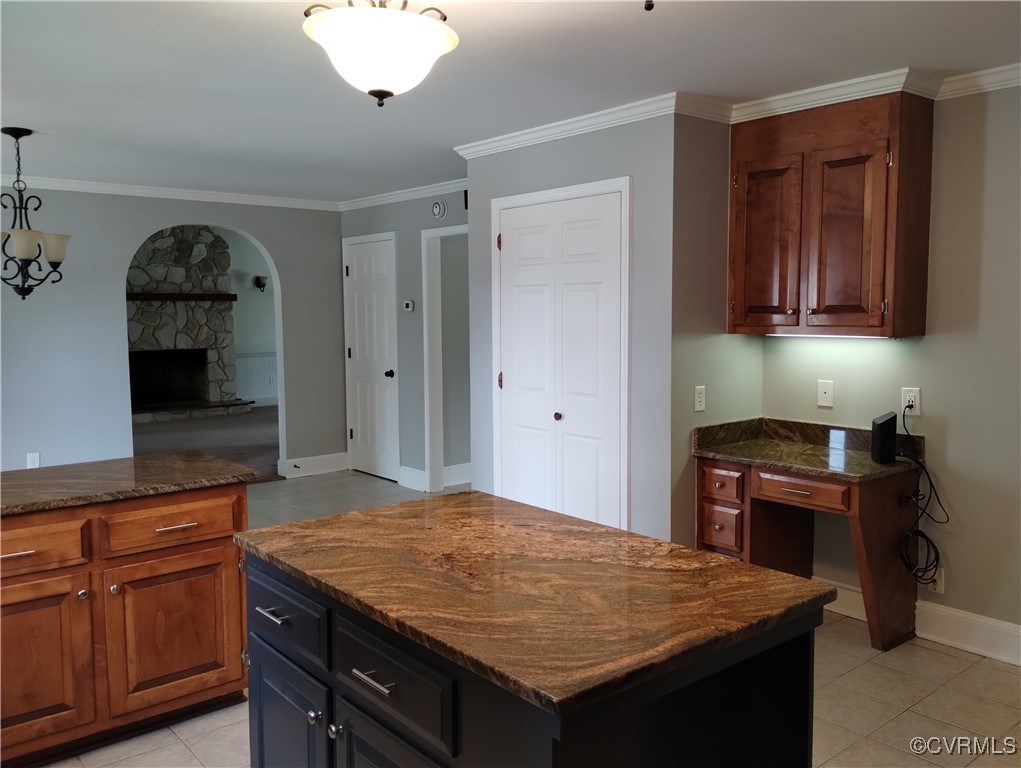 3249 Maidens Road Powhatan, VA 23139 - Photo 11 of 45 Kitchen featuring arched walkways, ornamental mold