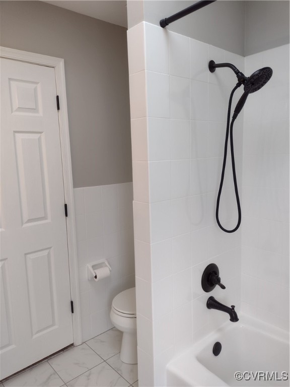 3249 Maidens Road Powhatan, VA 23139 - Photo 30 of 45 Bathroom with toilet, tile walls, shower / bathtub