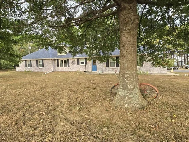 $389,500 | 703 Northeast 102P Road, Clinton, MO 64735