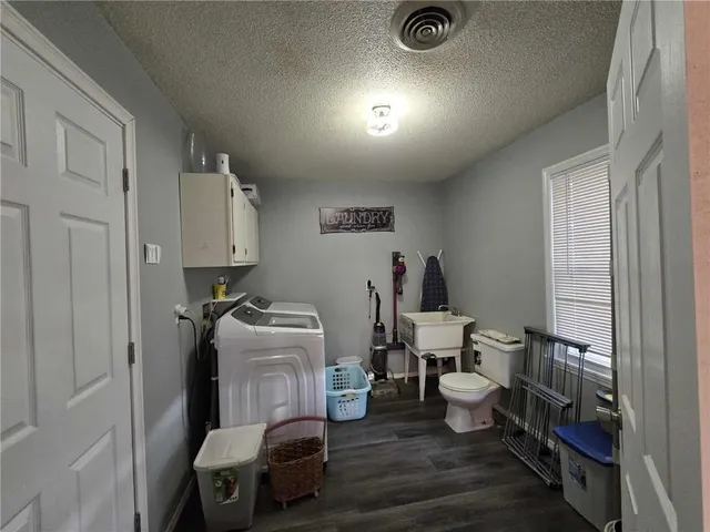 $389,500 | 703 Northeast 102P Road, Clinton, MO 64735