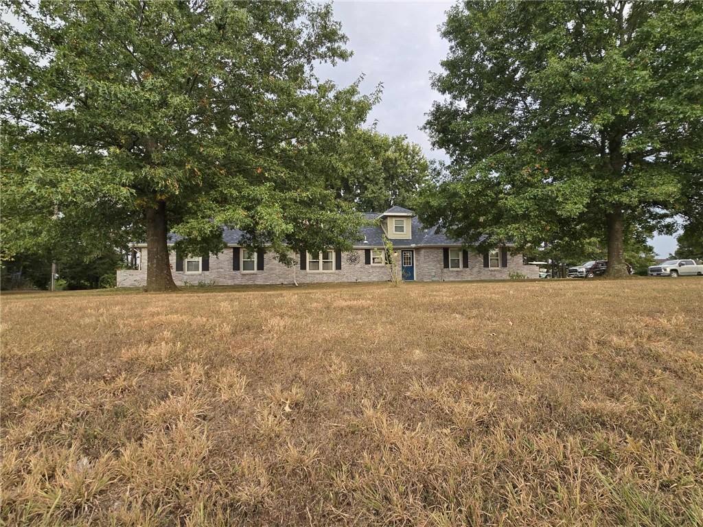 703 Northeast 102P Road Clinton, MO 64735 - Photo 2 of 41