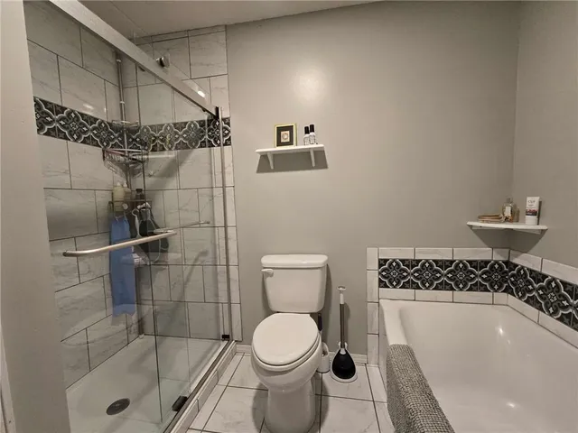 $389,500 | 703 Northeast 102P Road, Clinton, MO 64735