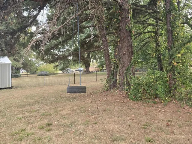 $389,500 | 703 Northeast 102P Road, Clinton, MO 64735