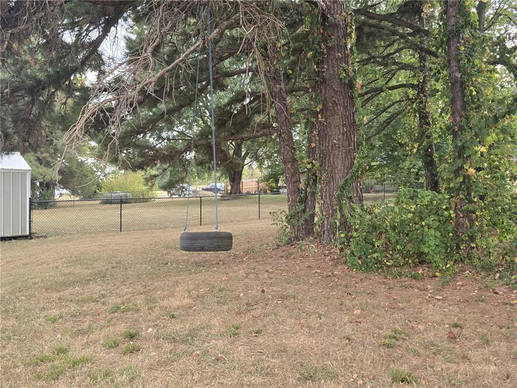 703 Northeast 102P Road Clinton, MO 64735 - Photo 26 of 41