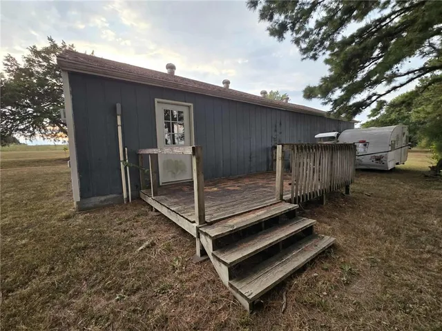 $389,500 | 703 Northeast 102P Road, Clinton, MO 64735