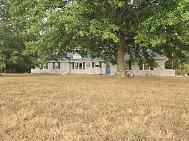 $389,500 | 703 Northeast 102P Road, Clinton, MO 64735