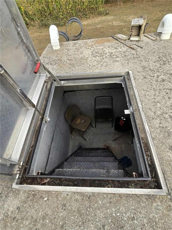 703 Northeast 102P Road Clinton, MO 64735 - Photo 32 of 41