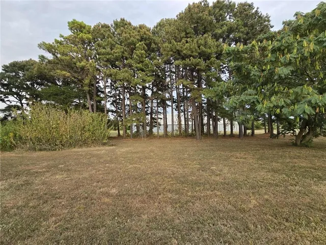 $389,500 | 703 Northeast 102P Road, Clinton, MO 64735