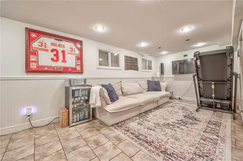 $480,000 | 2417 West 49th Terrace, Westwood, KS 66205