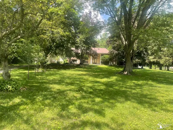 $399,900 | 2998 Consear Road, Lambertville, MI 48144