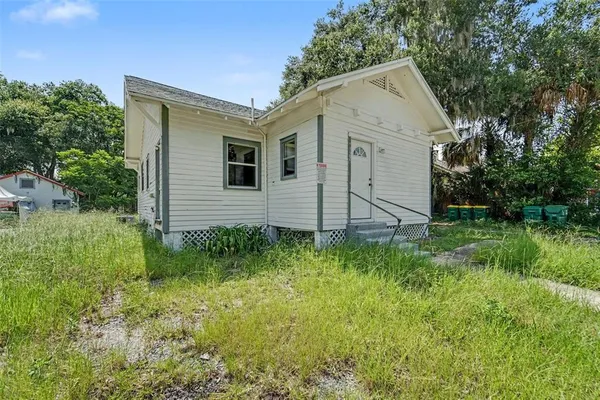 $315,000 | 122 South Garfield Avenue, DeLand, FL 32724