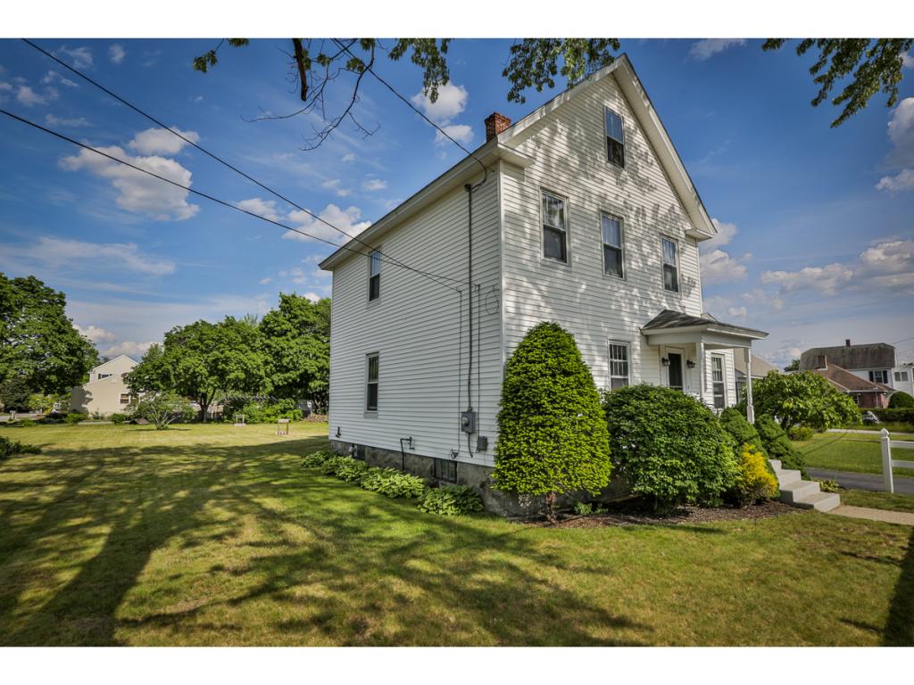 24 Rochambeau Street Goffstown, NH 03102 - Photo 3 of 23 Gallery Image 3