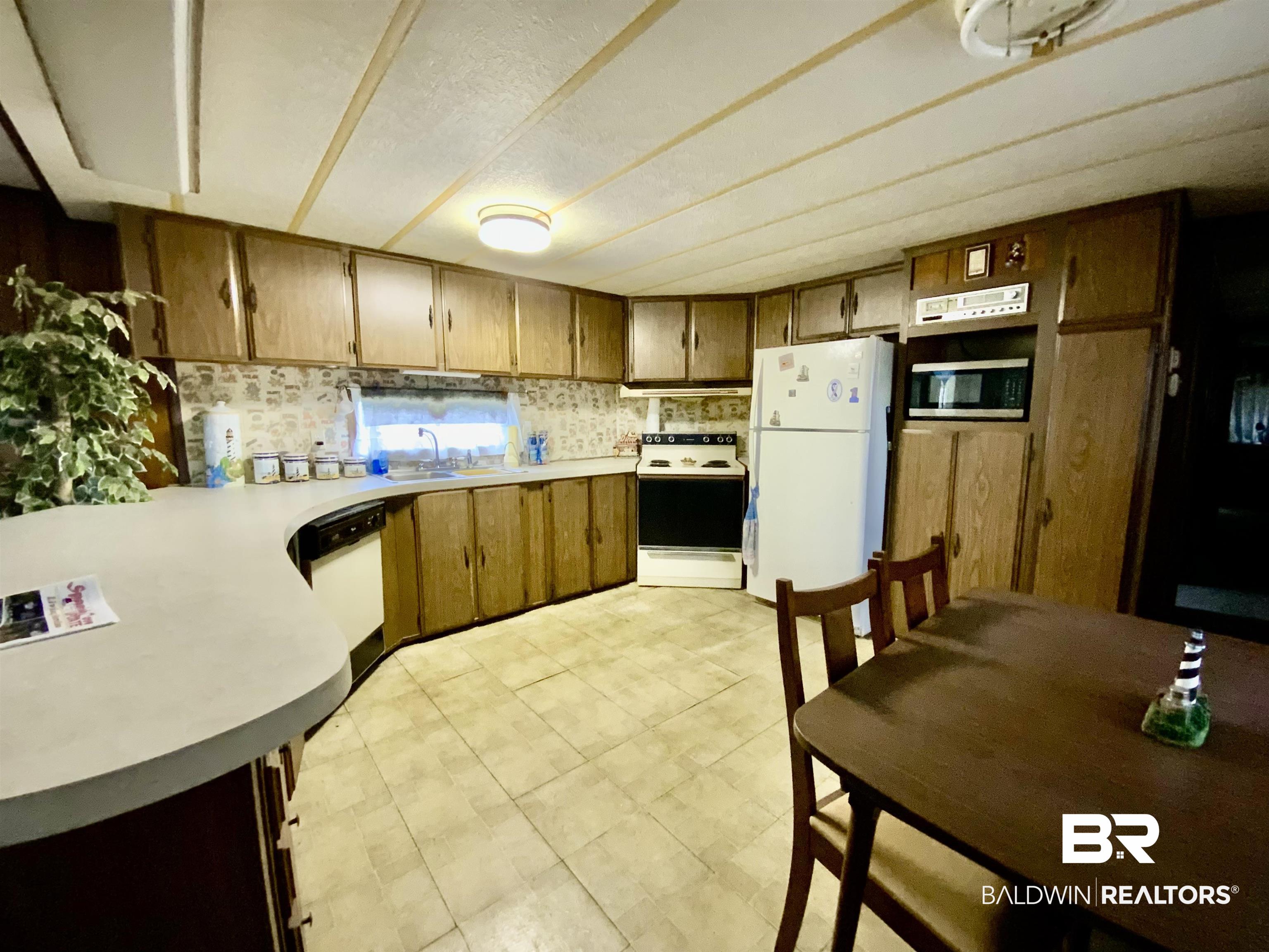 1413 Ridgewood Drive Lillian, AL 36549 - Photo 5 of 23
