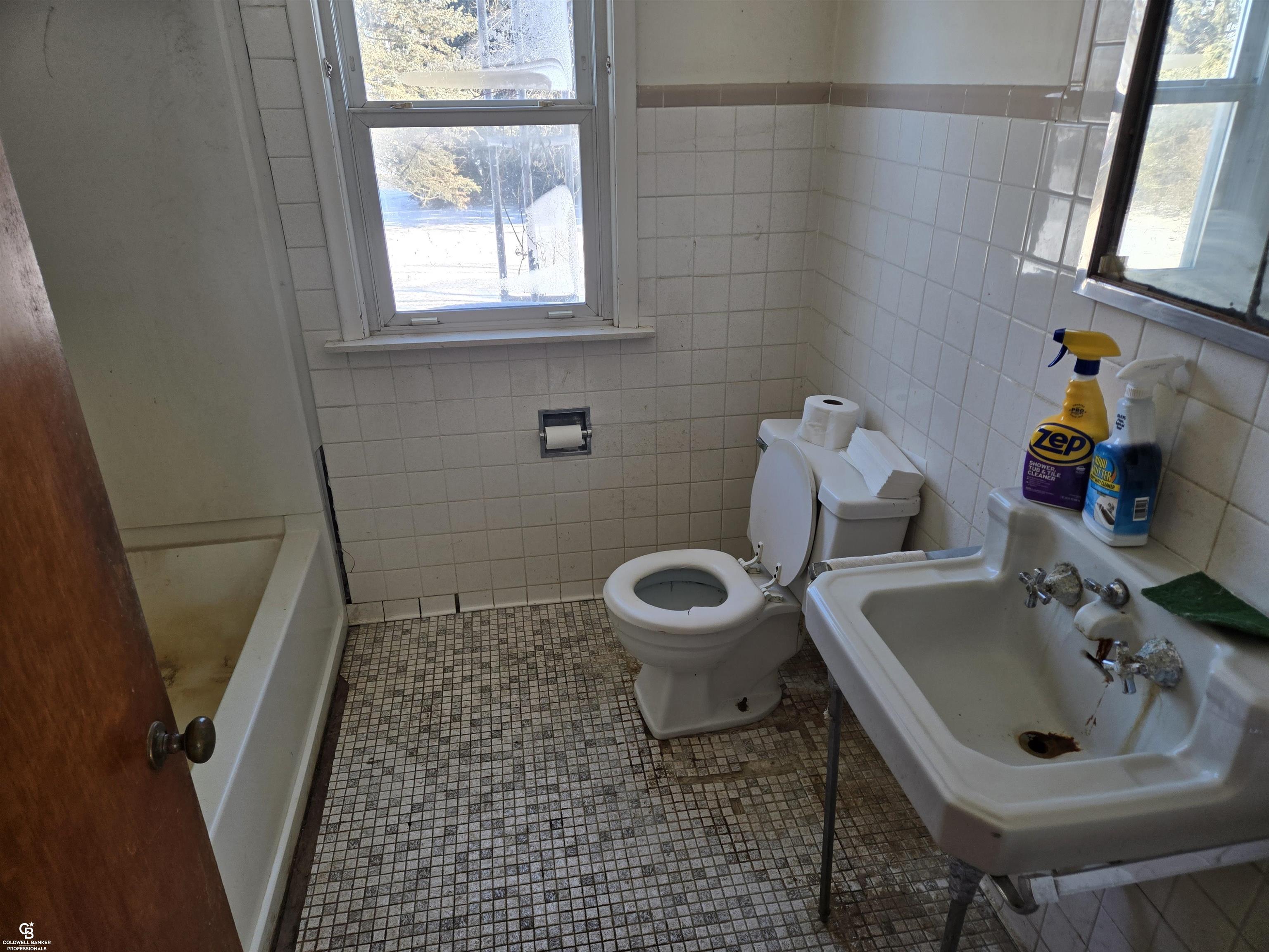 13920 Hunt Road Allenton, MI 48002 - Photo 14 of 23 Bathroom view 2