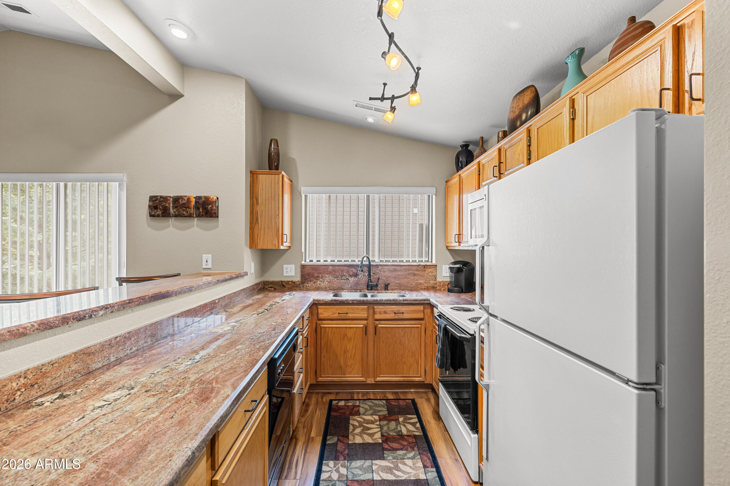 6475 East Settlers Run Road, Unit 14 Flagstaff, AZ 86004 - Photo 13 of 30 Kitchen