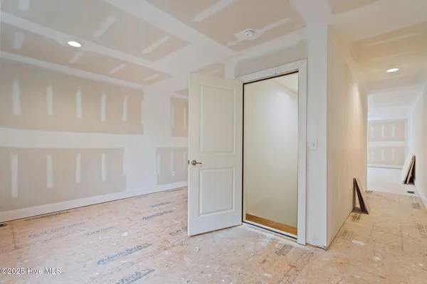 $1,998,995 | 314 East Rolling Meadows Road, Hampstead, NC 28443