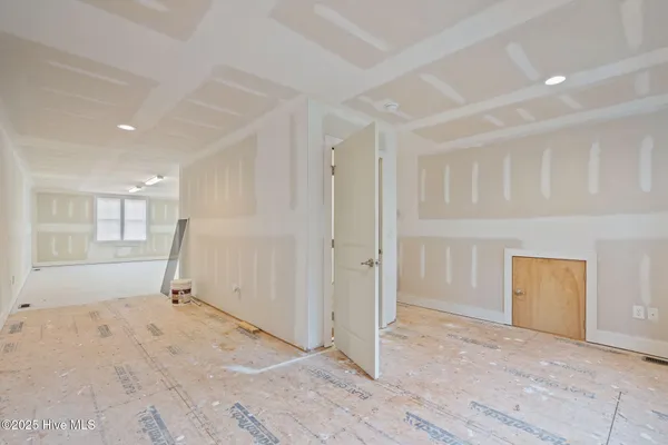 $1,998,995 | 314 East Rolling Meadows Road, Hampstead, NC 28443