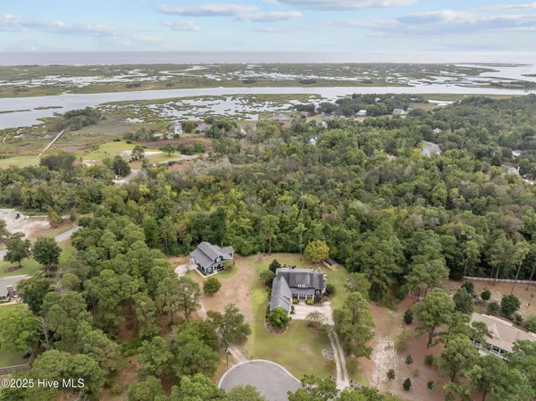 $1,998,995 | 314 East Rolling Meadows Road, Hampstead, NC 28443