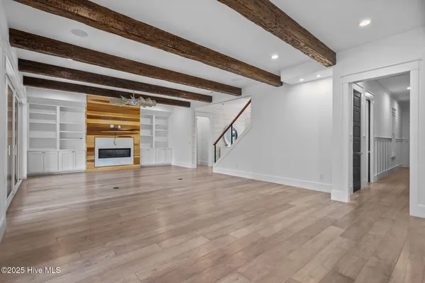 $1,998,995 | 314 East Rolling Meadows Road, Hampstead, NC 28443