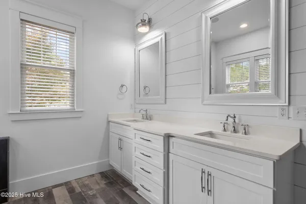 $1,998,995 | 314 East Rolling Meadows Road, Hampstead, NC 28443