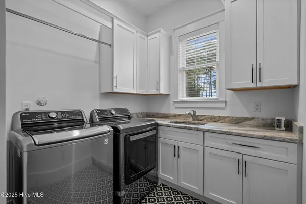 $1,998,995 | 314 East Rolling Meadows Road, Hampstead, NC 28443