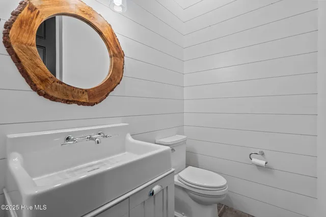 $2,100,000 | 314 East Rolling Meadows Road, Hampstead, NC 28443