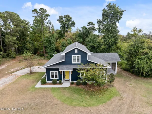 $1,998,995 | 314 East Rolling Meadows Road, Hampstead, NC 28443