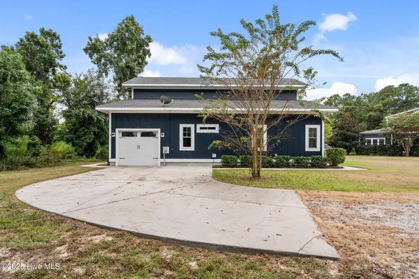 $1,998,995 | 314 East Rolling Meadows Road, Hampstead, NC 28443