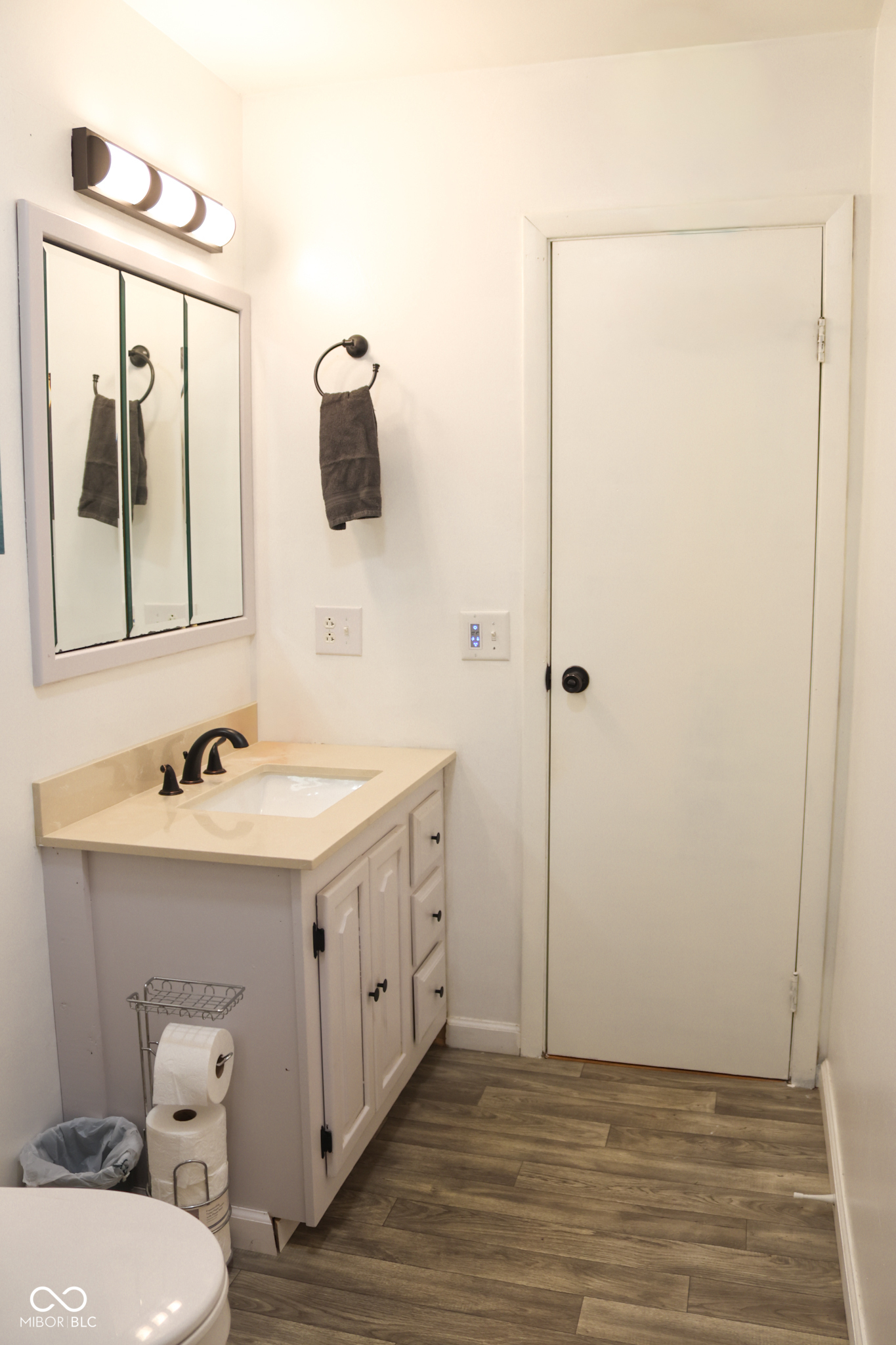 704 Della Road Columbus, IN 47203 - Photo 20 of 32 Gallery Image 20