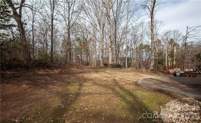 815 Knightsbridge Road Fort Mill, SC 29708 - Photo 28 of 30 a view of outdoor space with trees
