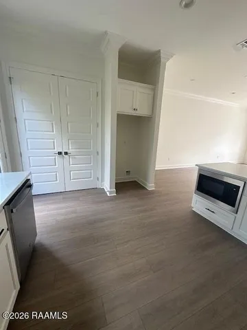 $1,950 | 1510 Kaliste Saloom Road, Unit 103, Lafayette, LA 70508