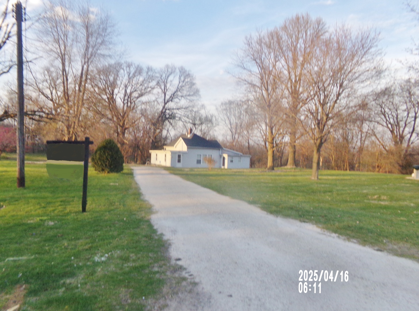 608 Center Street Seatonville, IL 61359 - Photo 1 of 14