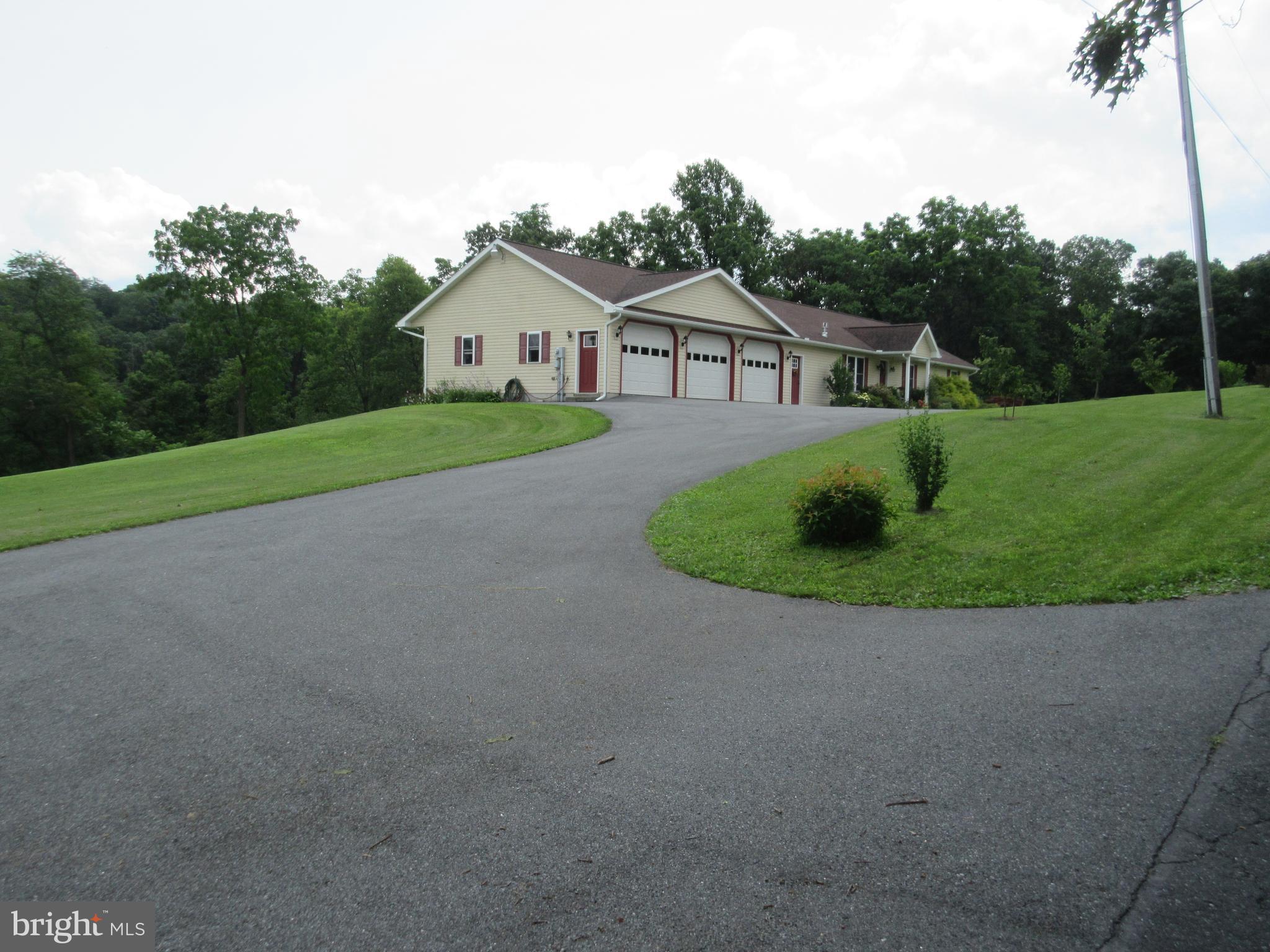 24 Witman Road Womelsdorf, PA 19567 - Photo 1 of 39 Main View