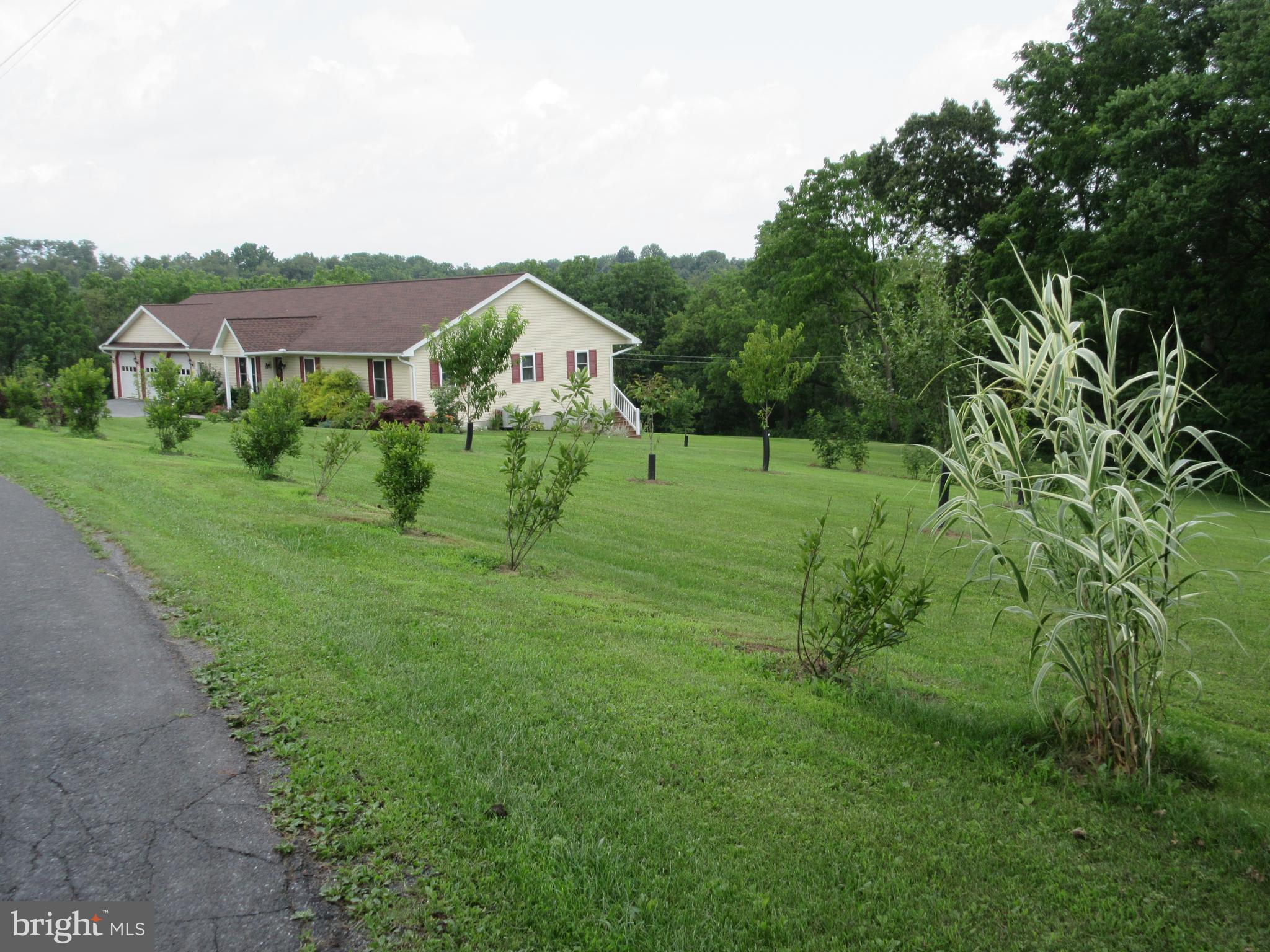 24 Witman Road Womelsdorf, PA 19567 - Photo 2 of 39 Gallery Image 2