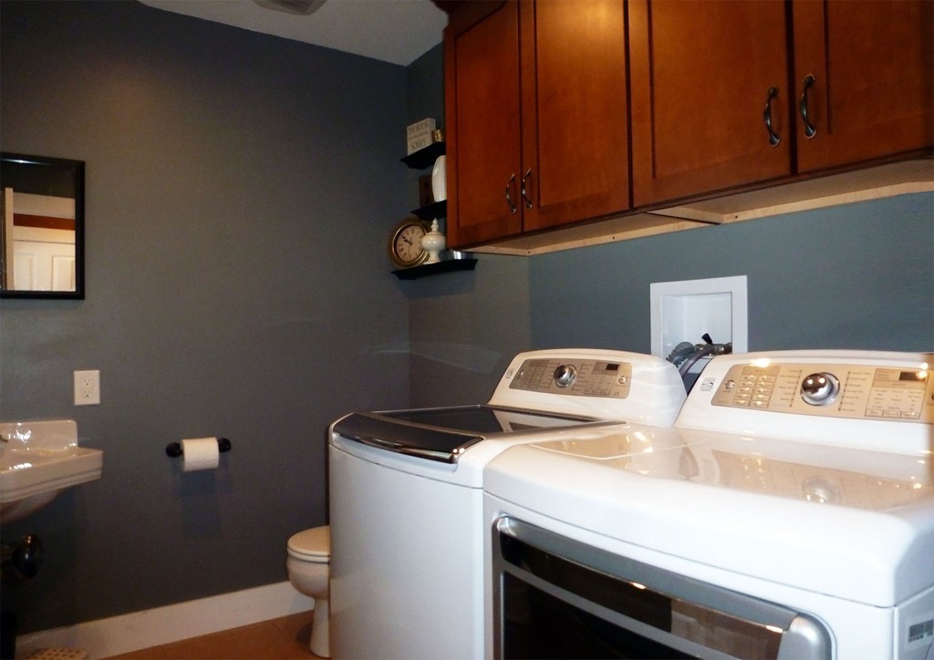 142 Dwight Road Springfield, MA 01108 - Photo 12 of 25