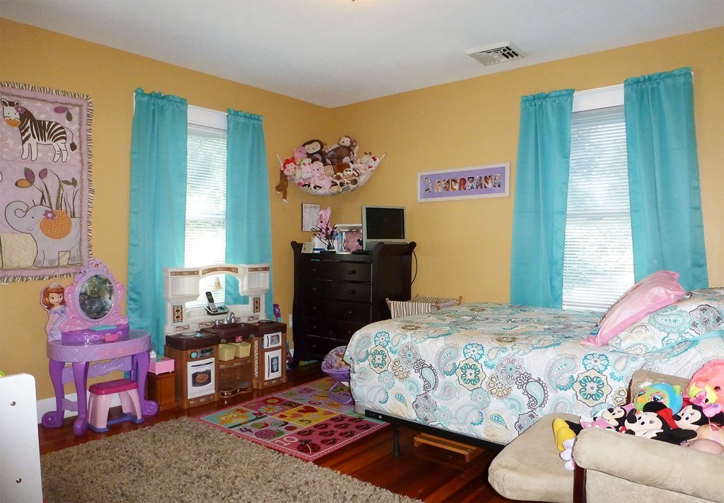 142 Dwight Road Springfield, MA 01108 - Photo 18 of 25