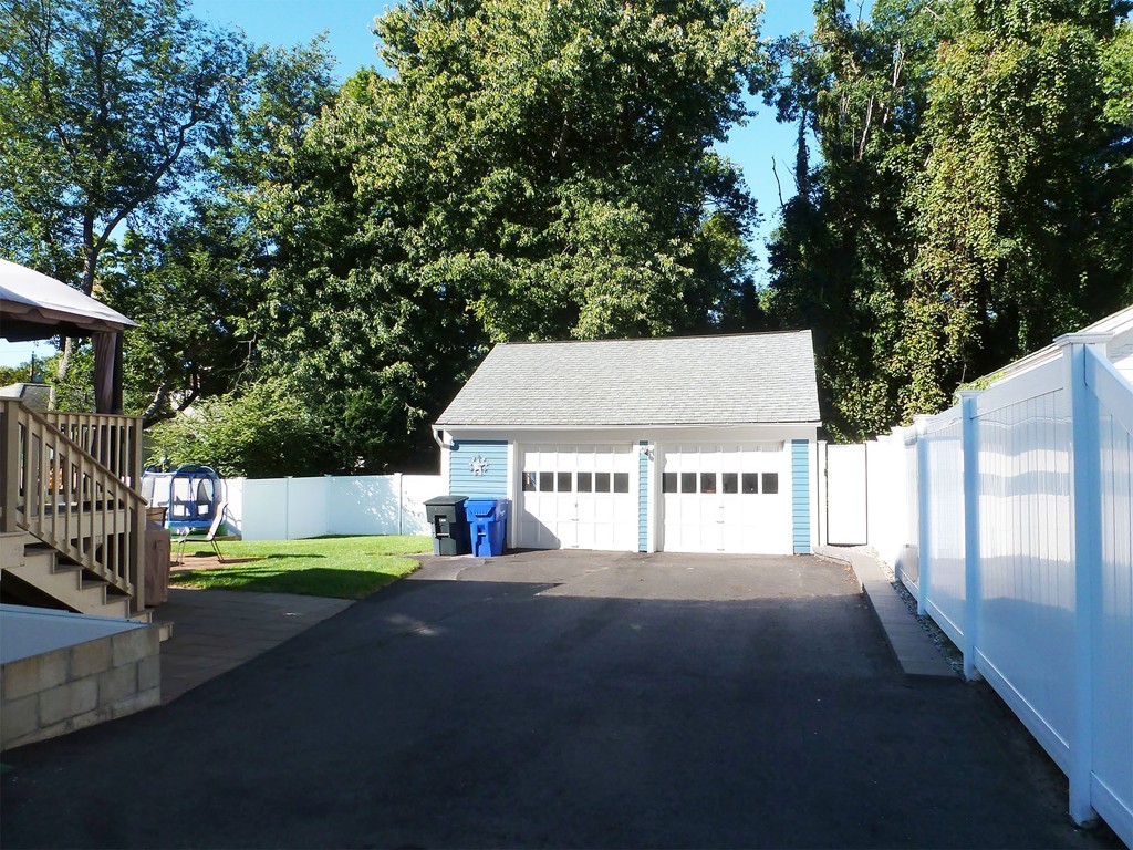 142 Dwight Road Springfield, MA 01108 - Photo 22 of 25