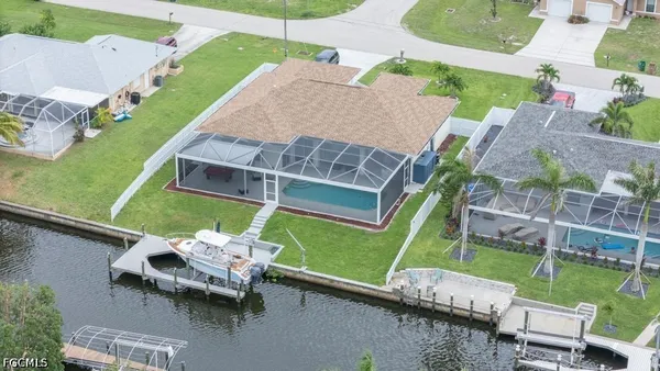 $780,000 | 946 Southeast 23rd Place, Cape Coral, FL 33990