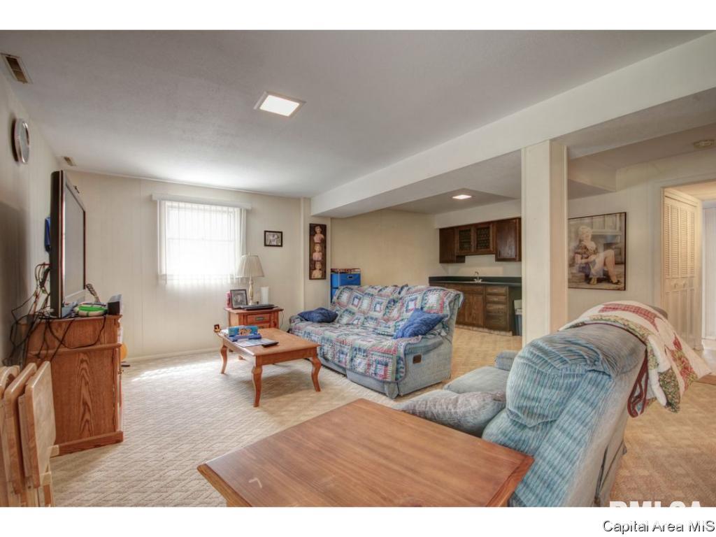 88 Drawbridge Road Springfield, IL 62704 - Photo 32 of 36